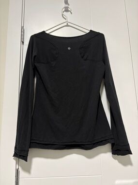 lululemon athletica Black Long Sleeve Scoop Neck Performance Top